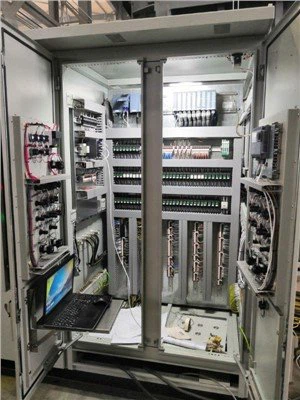 Prigušivač divertera s PLC kontrolom